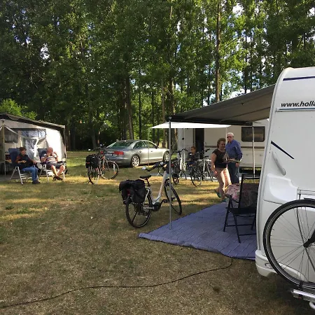 Toparti Campingplads *